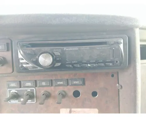 KENWORTH T800B RADIO AV EQUIPMENT