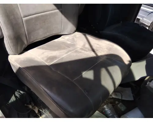 KENWORTH T800B SEAT, FRONT