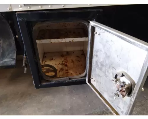 KENWORTH T800B TOOL BOX