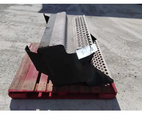 KENWORTH T800B TOOL BOX