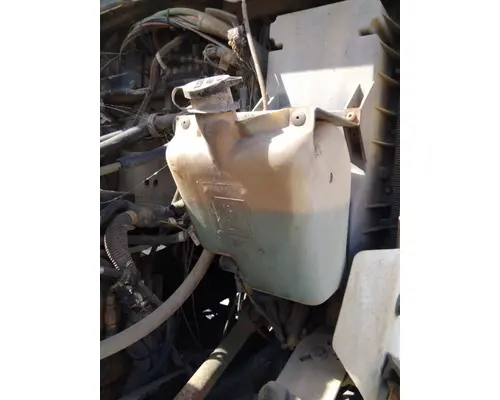 KENWORTH T800B WINDSHIELD WASHER RESERVOIR