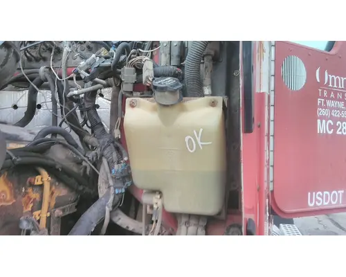 KENWORTH T800B WINDSHIELD WASHER RESERVOIR