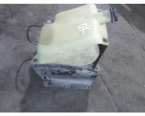 KENWORTH T800B WINDSHIELD WASHER RESERVOIR