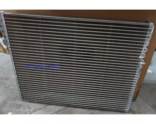 KENWORTH T800 AIR CONDITIONER CONDENSER