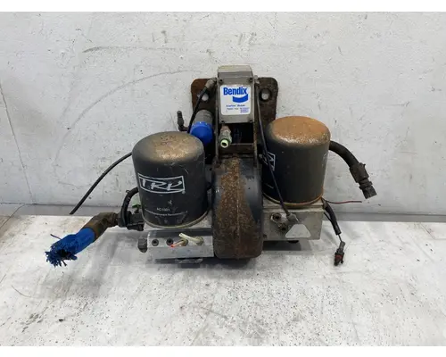 KENWORTH T800 Air Dryer