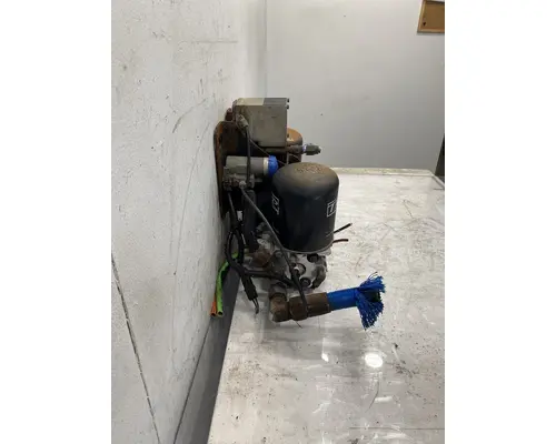 KENWORTH T800 Air Dryer