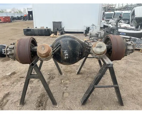 KENWORTH T800 Axle Assembly, Rear