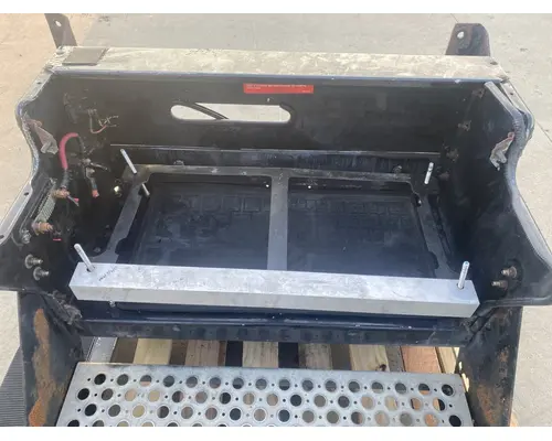 KENWORTH T800 Battery Box