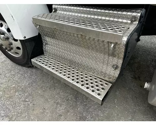 KENWORTH T800 Battery Box