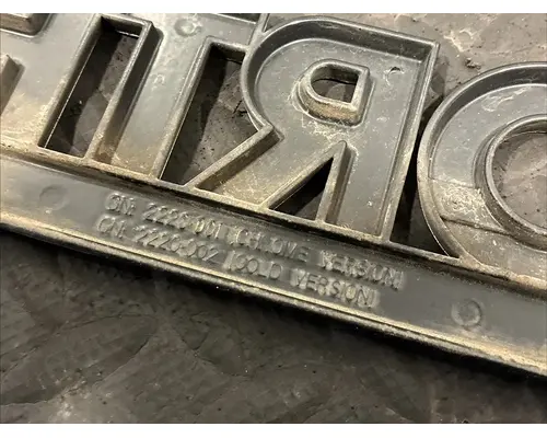 KENWORTH T800 Body Parts, Misc.