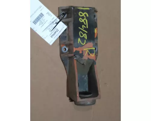 KENWORTH T800 CAB MOUNT,BRACKET