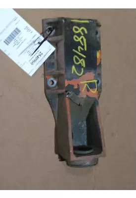 KENWORTH T800 CAB MOUNT,BRACKET