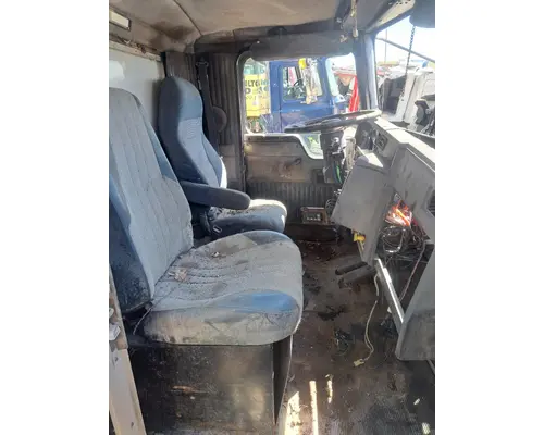 KENWORTH T800 Cab Mount