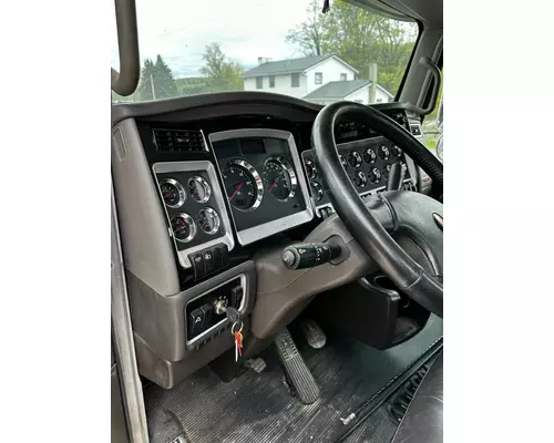 KENWORTH T800 Cab