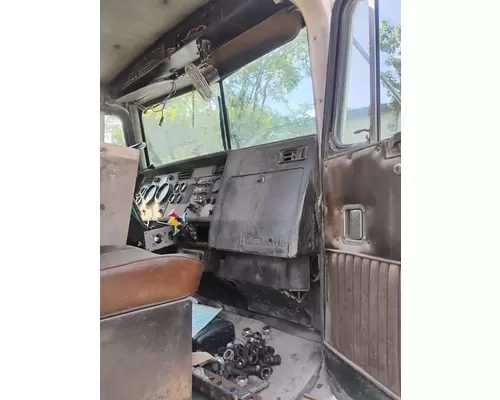 KENWORTH T800 Cab
