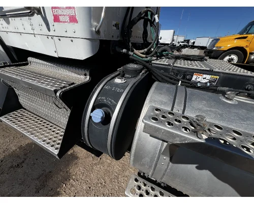 KENWORTH T800 DEF Tank