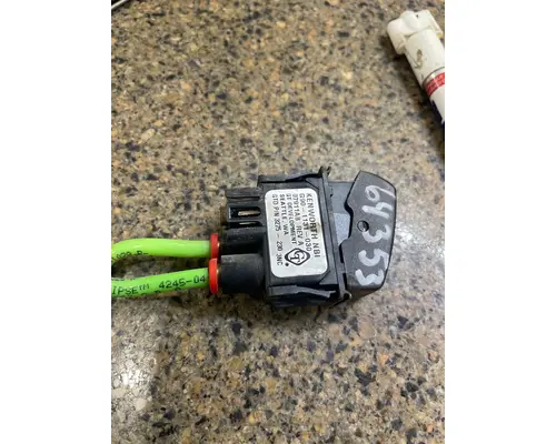 KENWORTH T800 Dash Console Switch