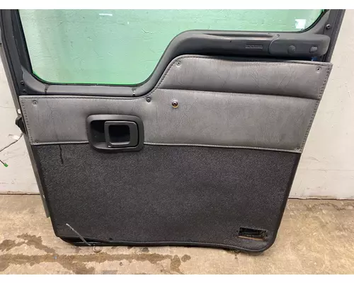 KENWORTH T800 Door Assembly, Front