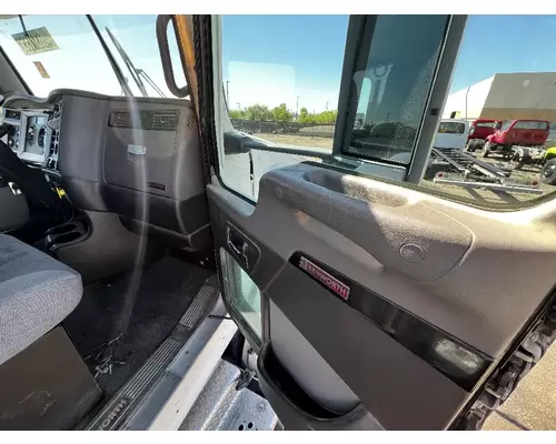 KENWORTH T800 Door Assembly, Front