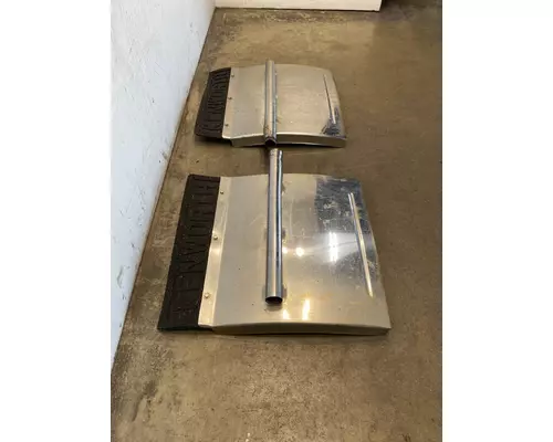 KENWORTH T800 Fender Extension