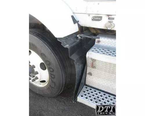 KENWORTH T800 Fender Extension