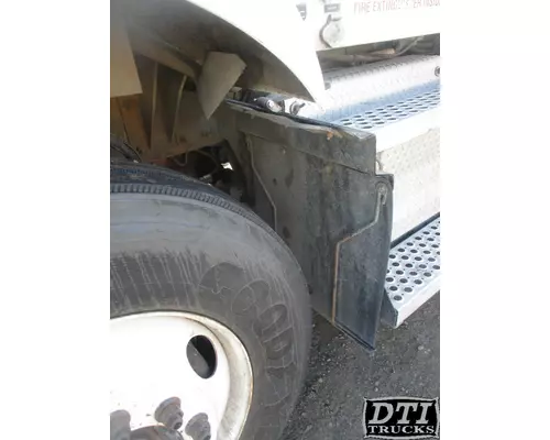 KENWORTH T800 Fender Extension