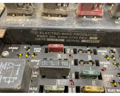 KENWORTH T800 Fuse Box