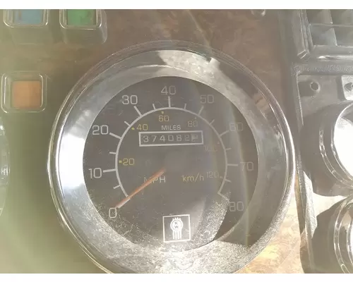 KENWORTH T800 GAUGE SPEEDOMETER