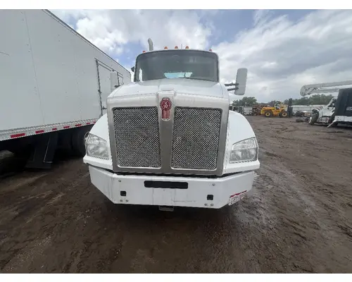 KENWORTH T800 Grille
