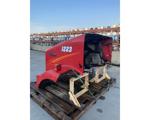KENWORTH T800 Hood