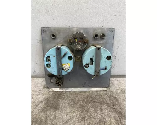 KENWORTH T800 Instrument Cluster