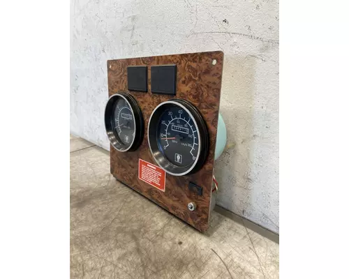 KENWORTH T800 Instrument Cluster