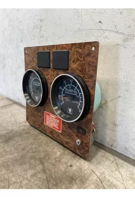 KENWORTH T800 Instrument Cluster