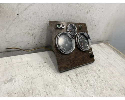 KENWORTH T800 Instrument Cluster