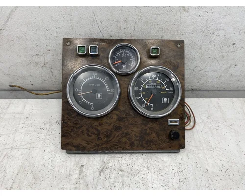 KENWORTH T800 Instrument Cluster