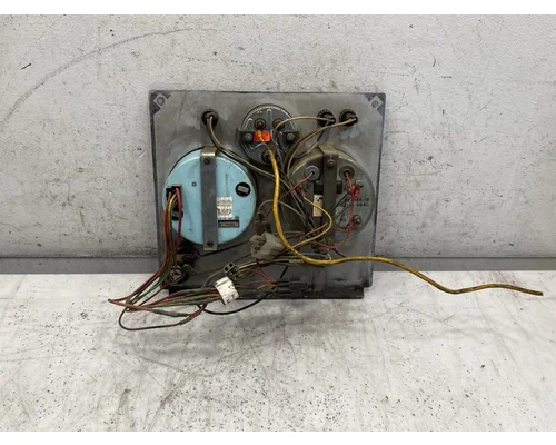 KENWORTH T800 Instrument Cluster