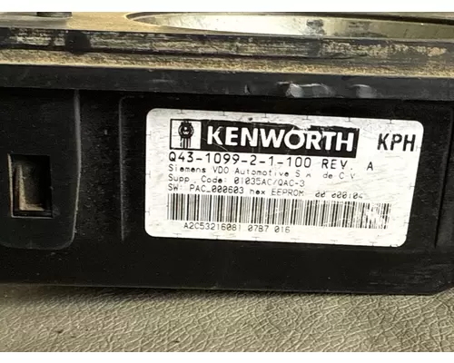 KENWORTH T800 Instrument Cluster