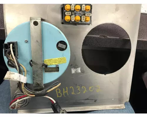 KENWORTH T800 Instrument Cluster