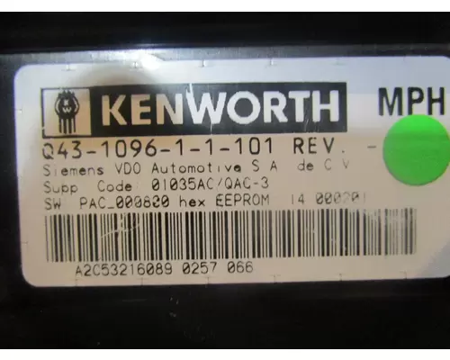 KENWORTH T800 Instrument Cluster