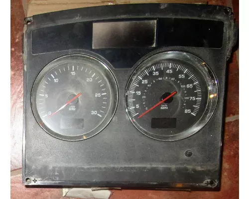 KENWORTH T800 Instrument Cluster