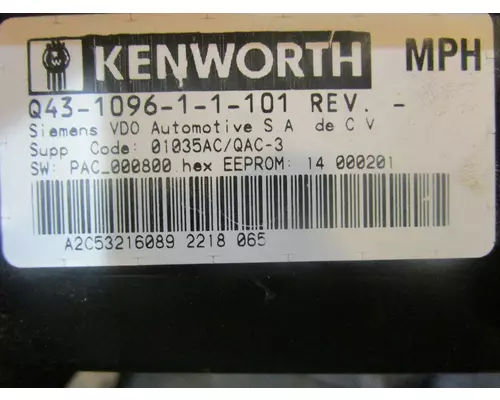 KENWORTH T800 Instrument Cluster