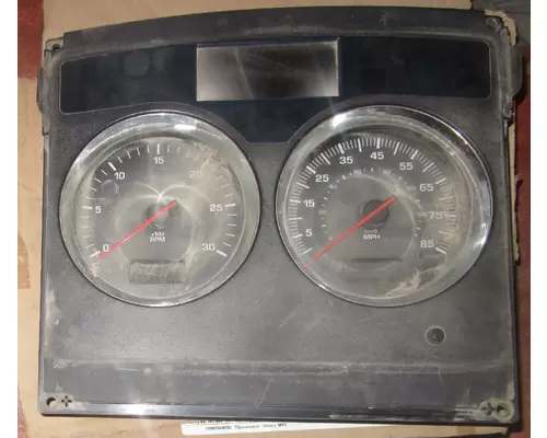 KENWORTH T800 Instrument Cluster