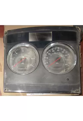 KENWORTH T800 Instrument Cluster