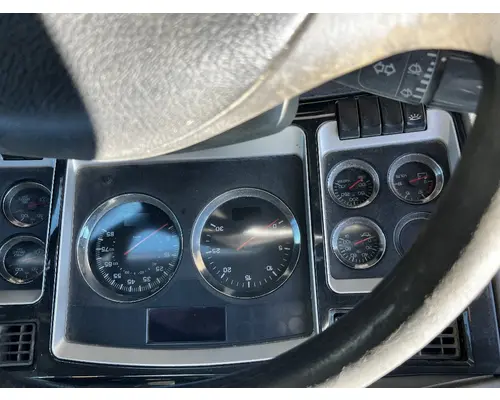 KENWORTH T800 Instrument Cluster