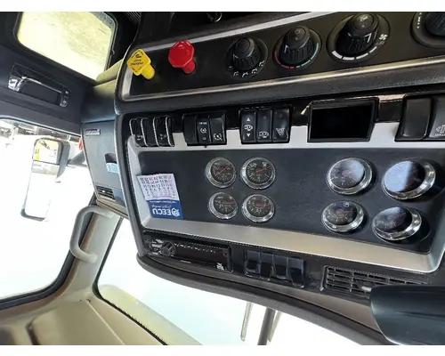 KENWORTH T800 Instrument Cluster