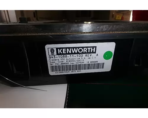 KENWORTH T800 Instrument Cluster