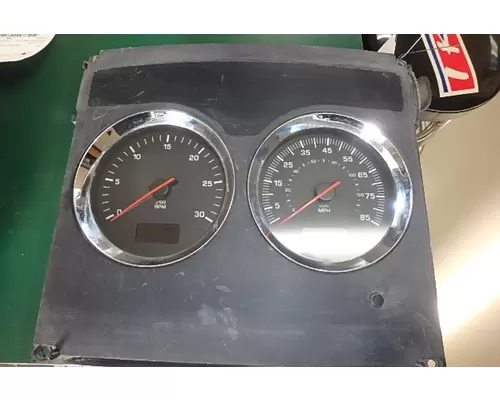 KENWORTH T800 Instrument Cluster