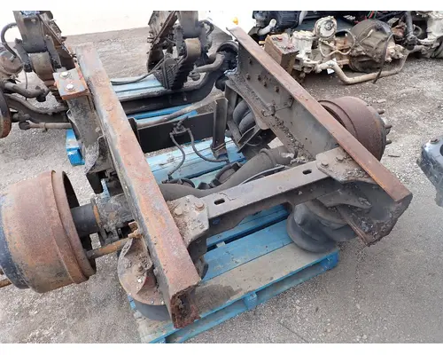 KENWORTH T800 Lift Axle (Pusher)