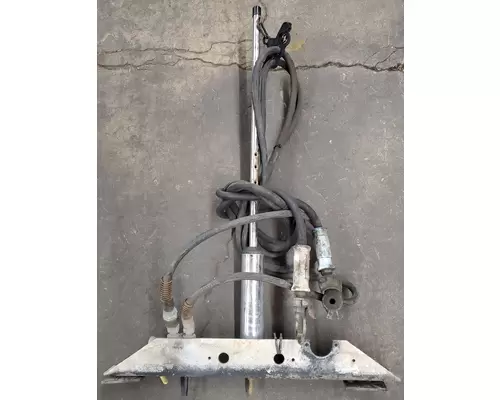 KENWORTH T800 POGO stick, Airelectrical line mount