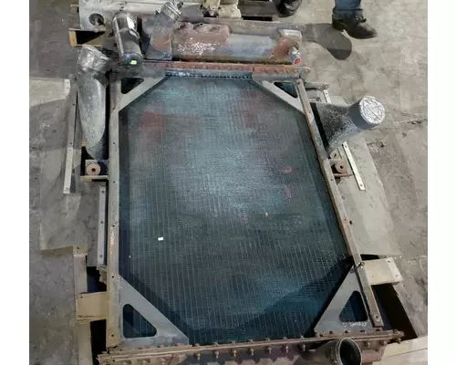 KENWORTH T800 Radiator
